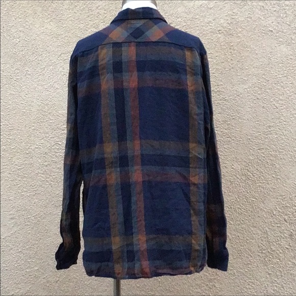[SOLD]Levis Long Sleeve Plaid Flannel Button - Picture 2 of 7